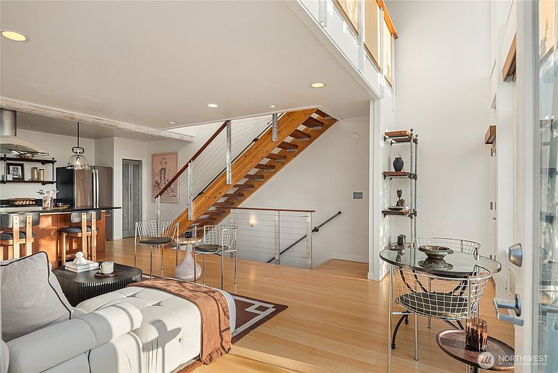 5th image of 4121 SW Edmunds Street