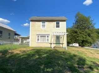 15 Cross Ln, Clarksburg, WV