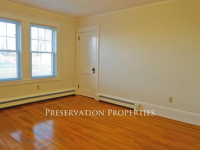 4 Derby Rd #1 — Photo 2