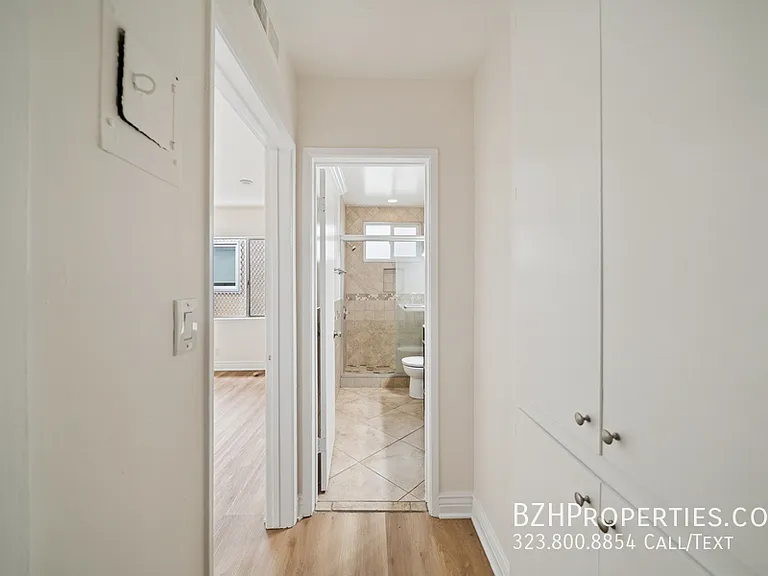 1215 N Hayworth Ave #203A — Photo 7