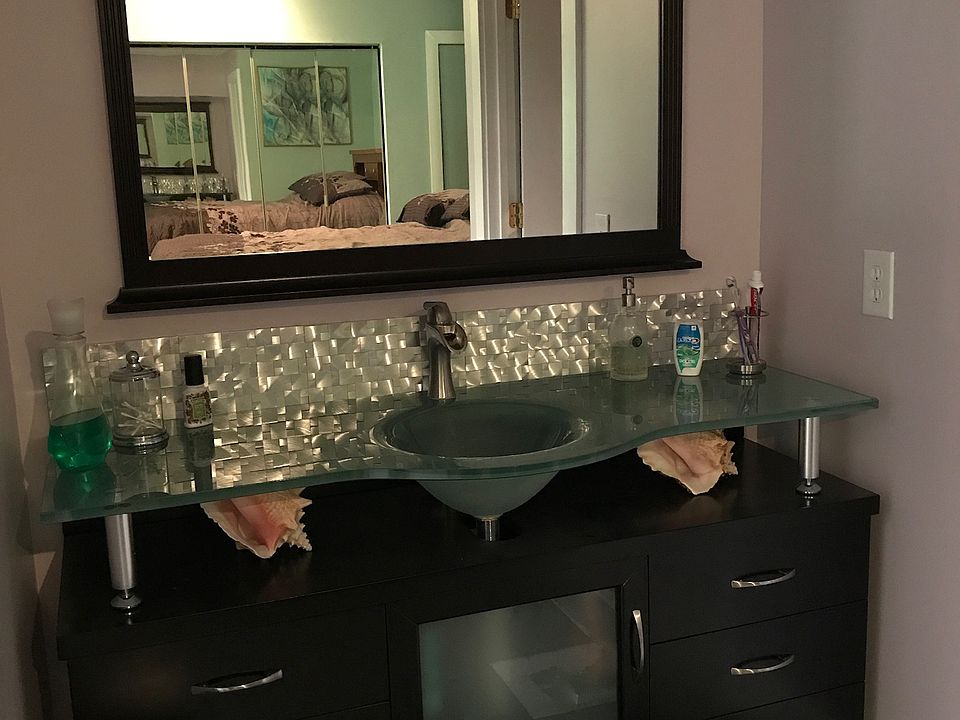 1st image of 8 Stillwater Park #8