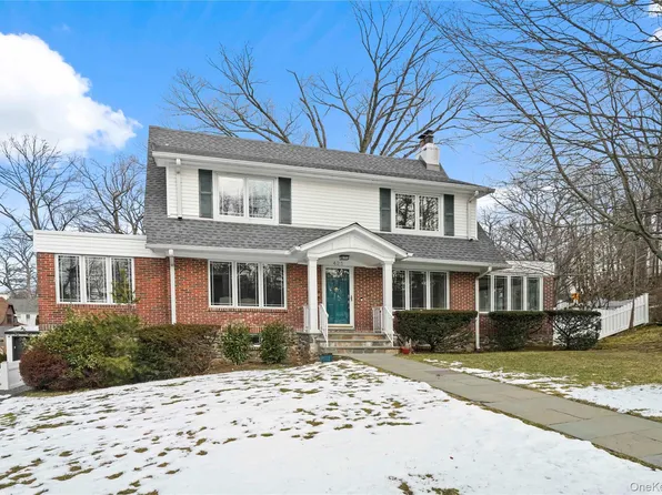 425 Washington Avenue, Pelham, NY 10803
