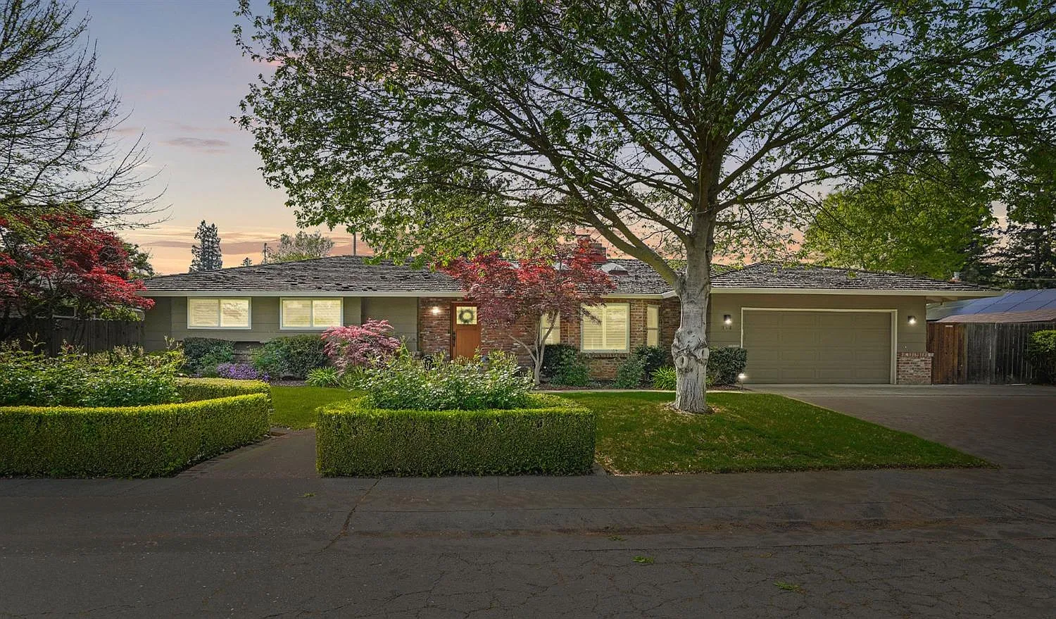 811 Morris Way photo 1