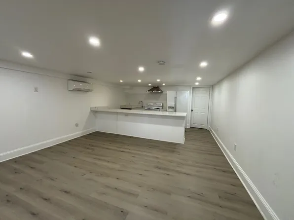 38 T St NW #2, Washington, DC 20001