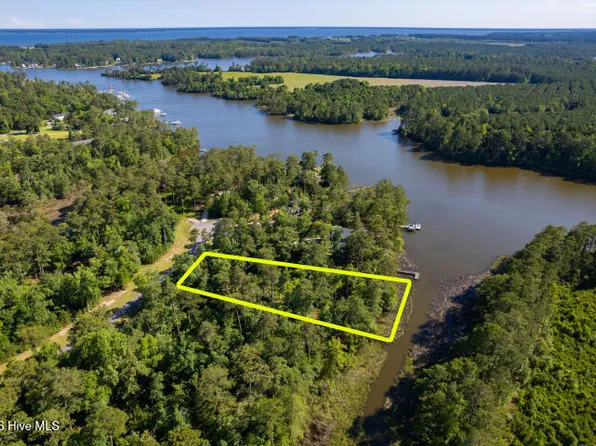 110 Queen Annes Ct Lot 20, Oriental, NC 28571