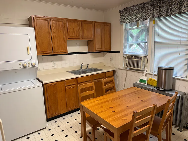 202-208 Main St #202 — Photo 10