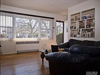 3rd image of 34 Park Dr