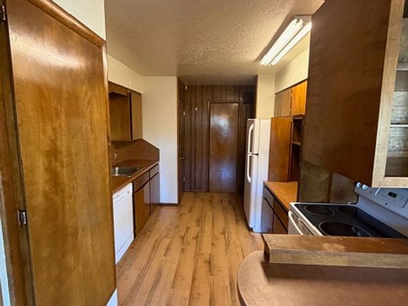 2nd image of 1197 10th Ave E