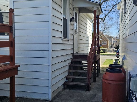 3rd image of 4036 N Osceola Ave