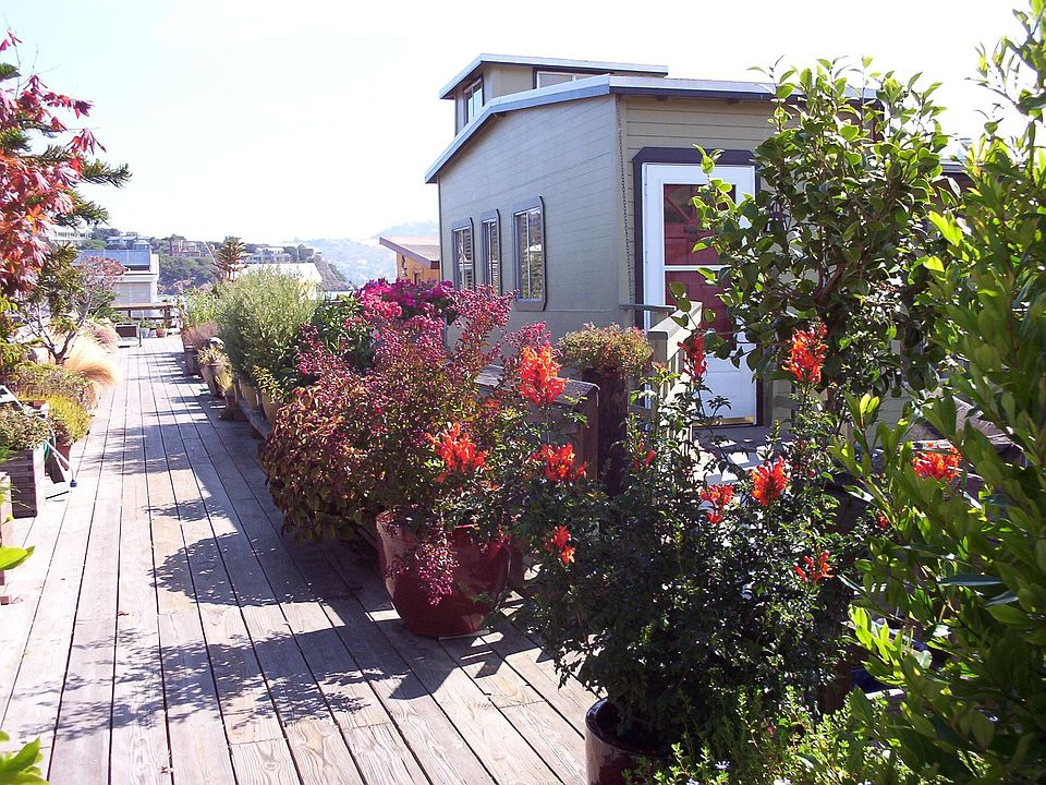 Approach from dock...