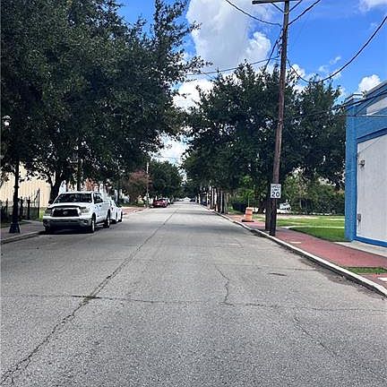 4th image of 359 Sala Ave