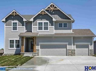 9230 Model Berg Dr, Lincoln, NE 68505