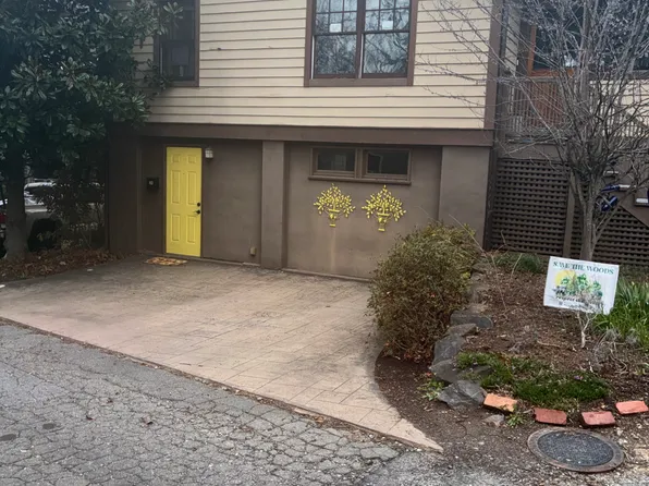 3 E Waneta St #A, Asheville, NC 28801