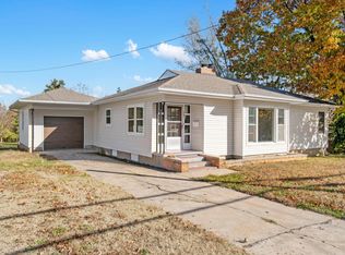 601 W Washington St, Marshfield, MO 65706