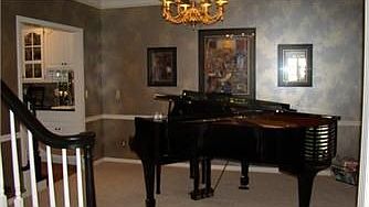 3rd image of 1086 NE Lakepoint Ct