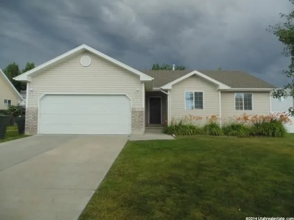 454 E 740 N, Tooele, UT 84074