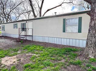 102 S 17th Ave APT E, Mannsville, OK 73447