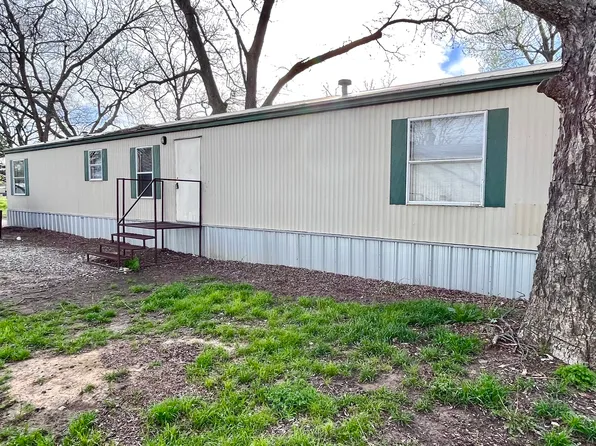 102 S 17th Ave APT E, Mannsville, OK 73447