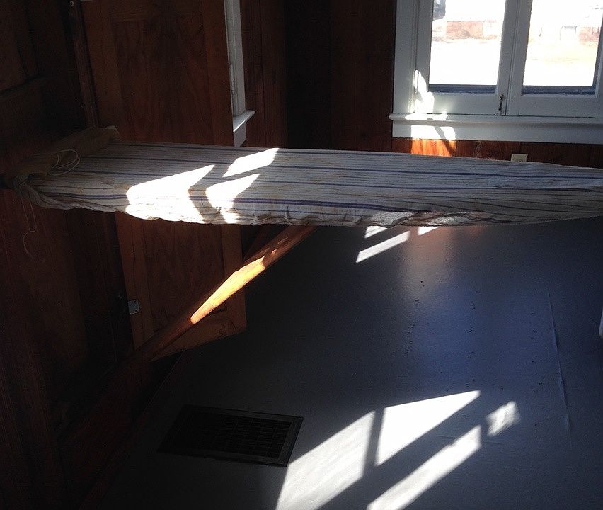 2nd image of 1200 6th St APT 4