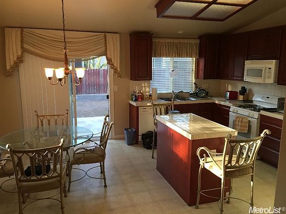 2nd image of 6201 Livorno Way