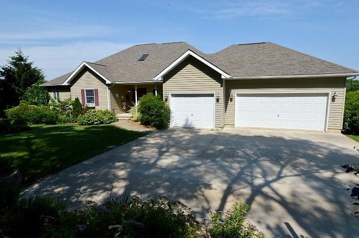 1st image of 14882 Tuetken Ln