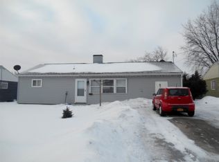 19 Middlebury Ave, Massena, NY 13662