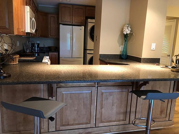 3rd image of 717 Mount Eagle Dr #717
