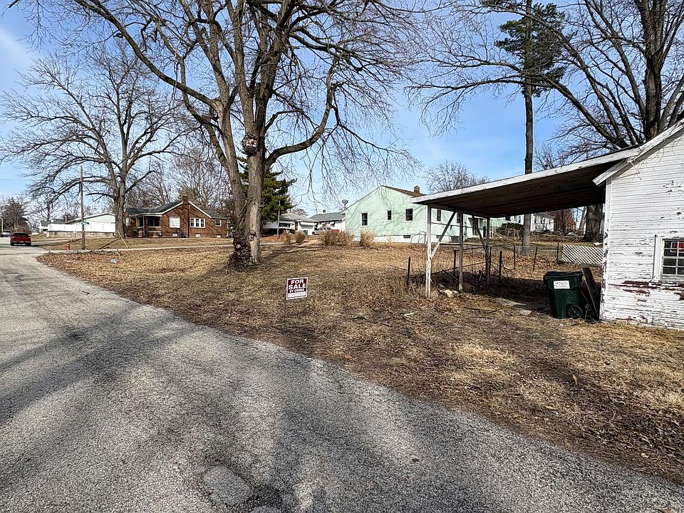 1st image of 632 S 23rd Pl