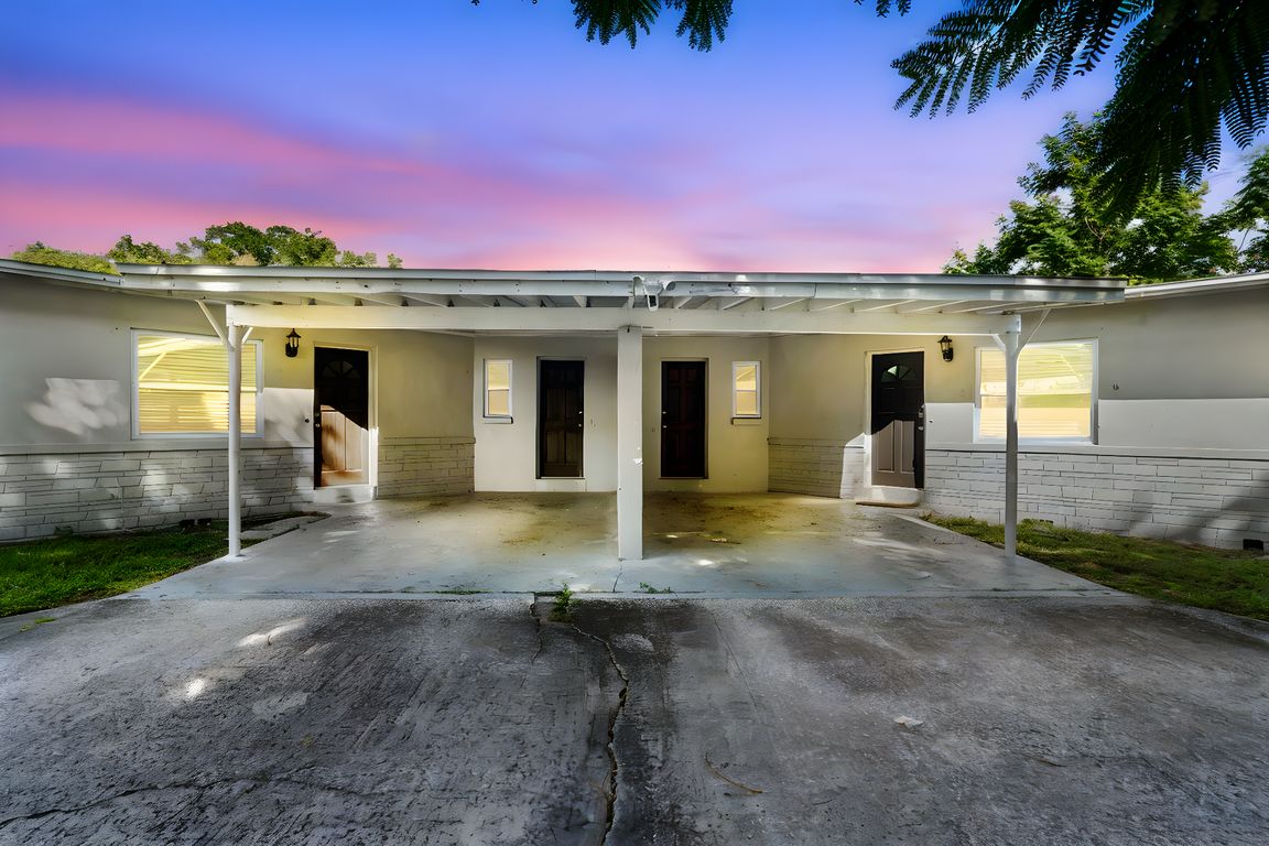 4711 Eggleston Ave Orlando FL 32804 (10) day to dusk.jpeg