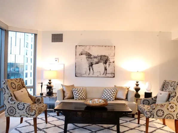 355 1st St Unit S1702, San Francisco, CA 94105