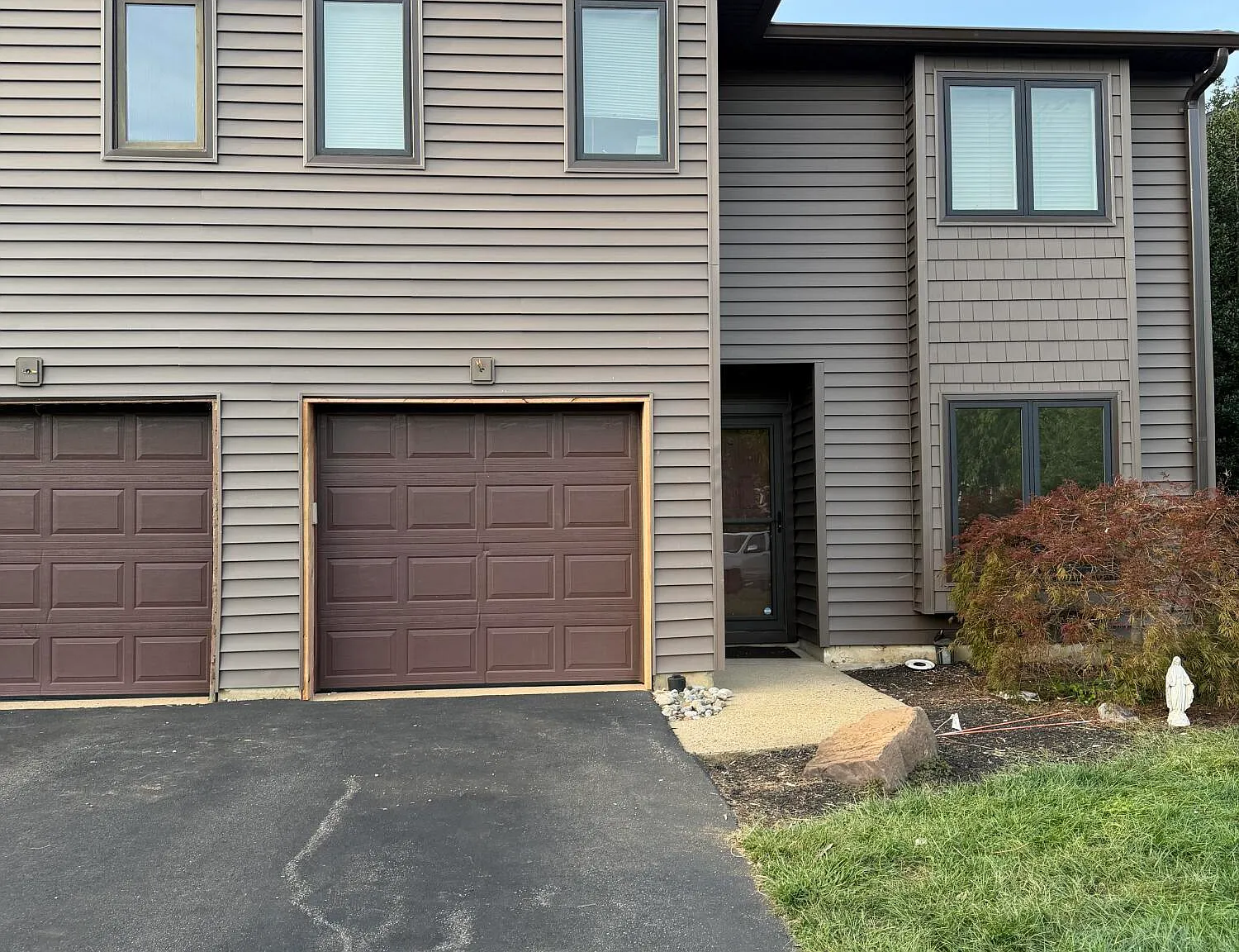 3 bed, 3.5 bath, 1745 sqft, $3,500 — Photo 1