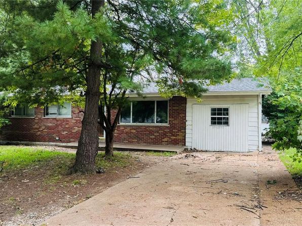 1770 Cargill Dr, Saint Louis, MO 63136