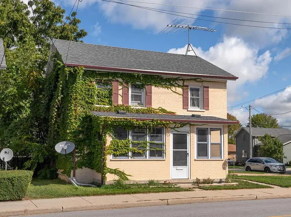 602 East Division STREET, Watertown, WI 53098