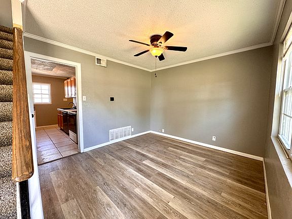 4th image of 1516 Douglas Dr