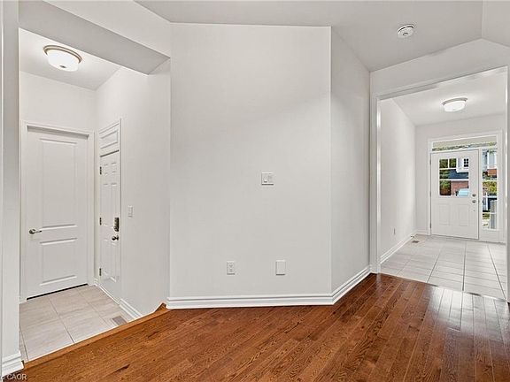 5th image of 264 Ridge Rd