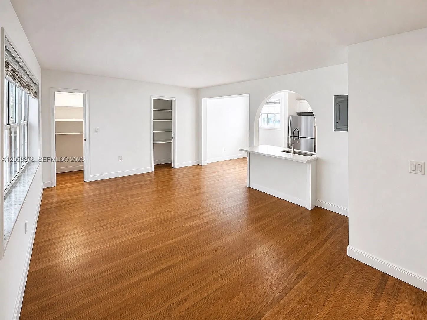 Commercial Sub — Photo 4