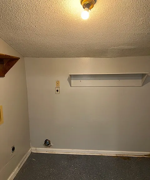 111 Susan Dr #B — Photo 12