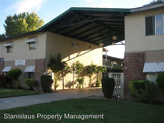 2nd image of 1144 Pioneer Ave APT 3