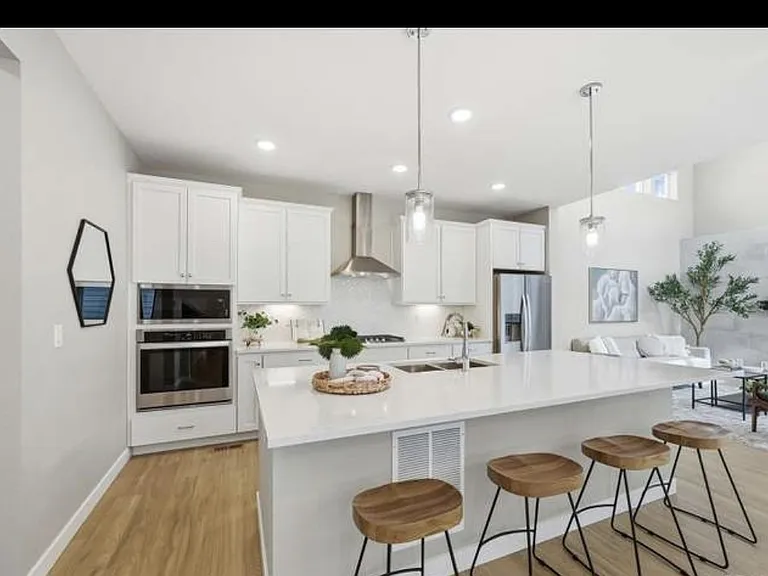 6167 N Dallas Way — Photo 2
