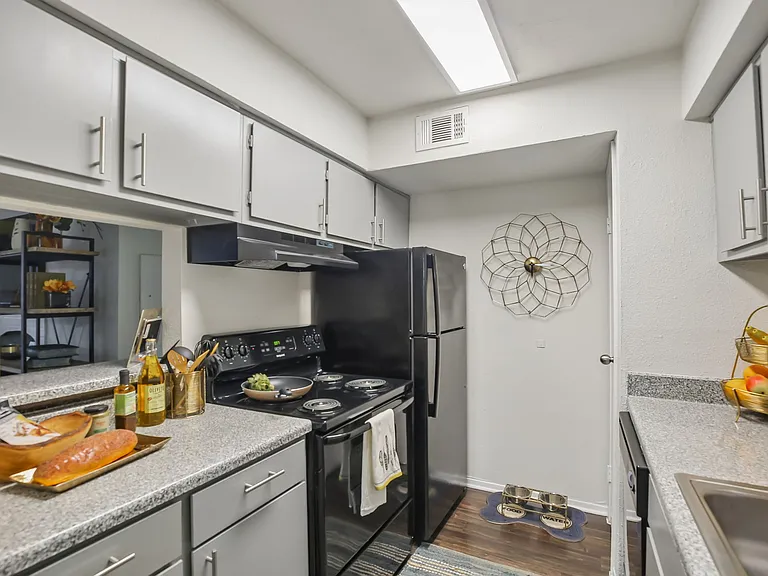2400 Briarwest Apartments — Photo 34