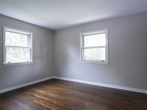 5th image of 1043 Orchid Rd