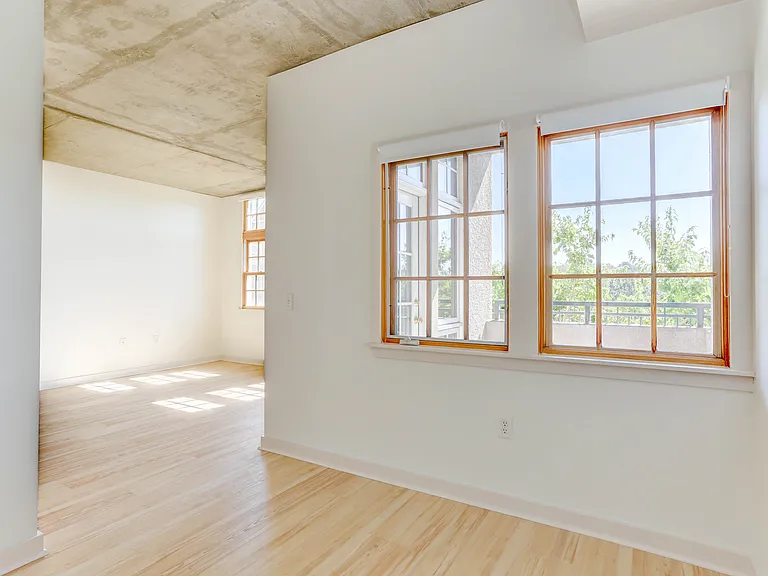 275 S Harrison St #311 — Photo 14