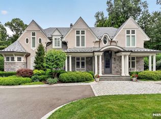 555 Miller Ct, Wyckoff, NJ 07481