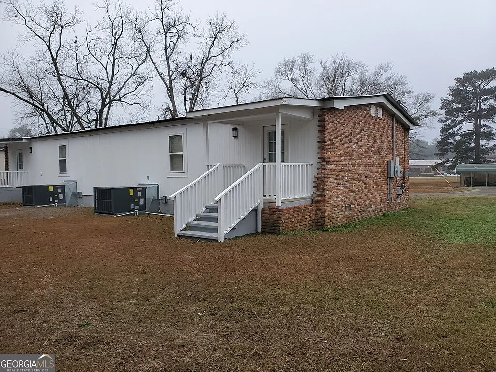 2 bed, 1.0 bath, $900 — Photo 4