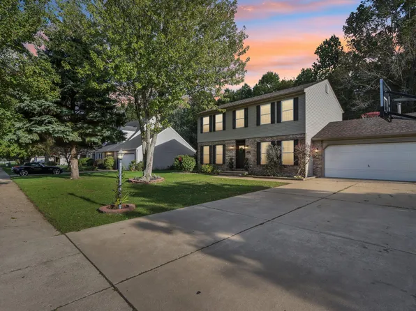 1367 Essex Dr, Porter, IN 46304