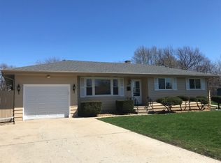 900 Magnolia Dr, Joliet, IL 60435