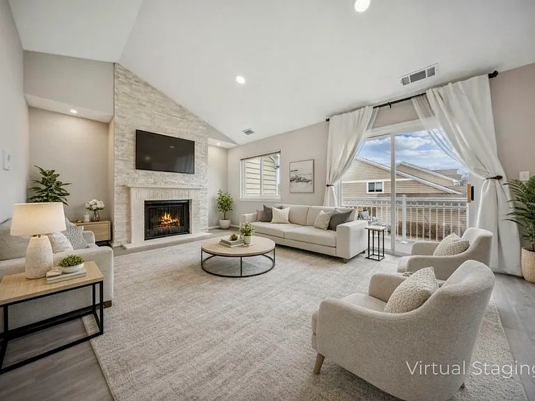 600 Eastview Ct #X2 — Photo 2