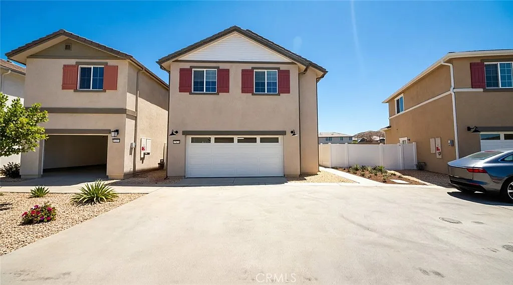 3 bed, 2.5 bath, 1848 sqft, $3,350 — Photo 1