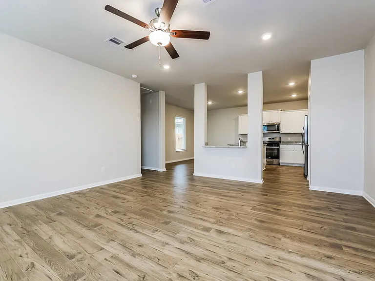 16458 Honeysuckle Hill Dr — Photo 6