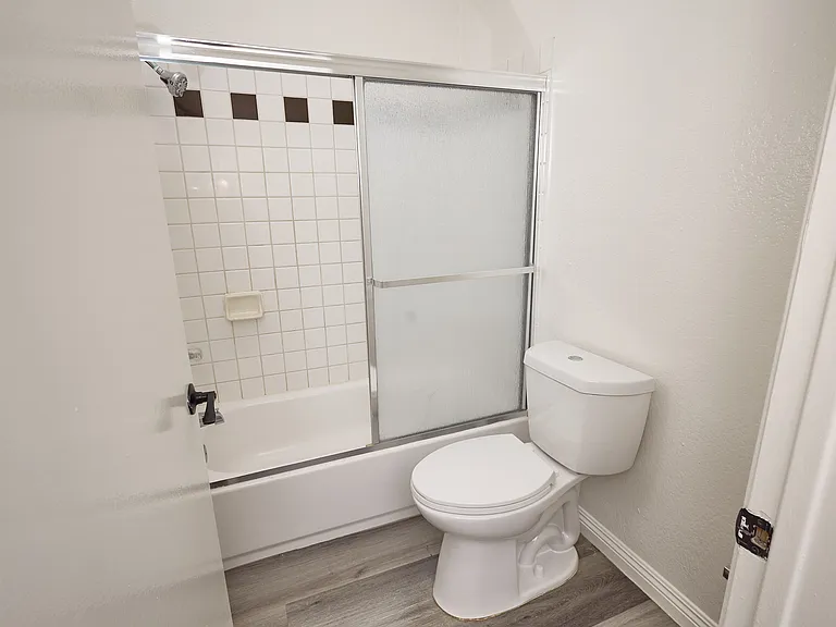 1210 North Cherokee Ave. — Photo 19